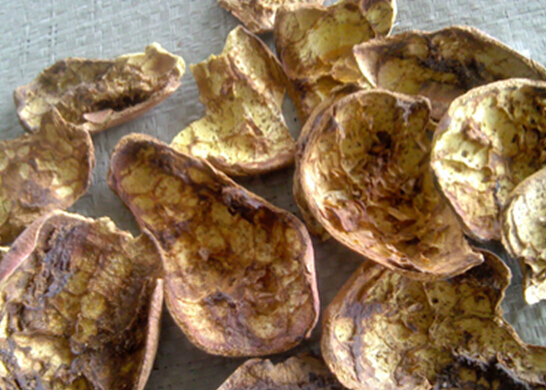 石榴皮的作用 吃石榴皮的好處 石榴皮的功效與作用