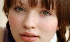 雀斑產(chǎn)生的原因是什么，如何用蘆薈防治雀斑？