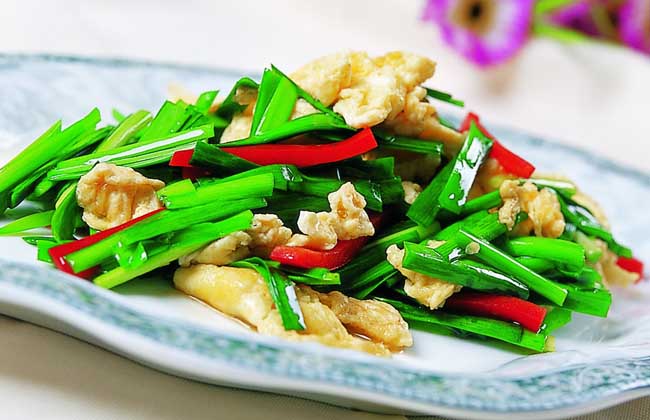 韭菜炒雞蛋的做法和功效 雞的功效與作用