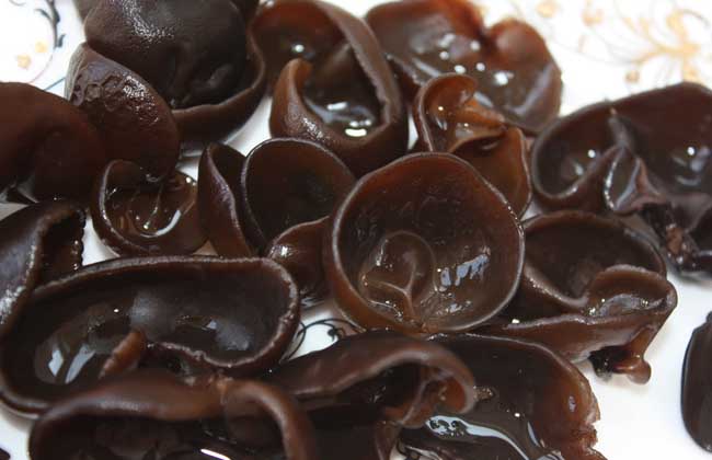 吃黑木耳有什么好處? 黑木耳的功效與作用