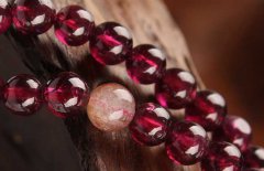 石榴石戴哪只手好？