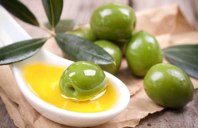 橄欖油去黑頭的方法 生活常識